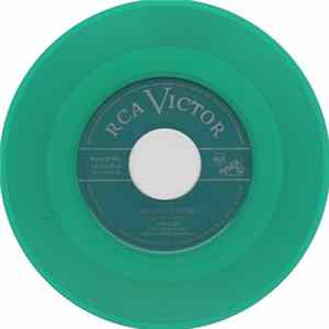 Hank Snow (The Singing Ranger) And His Rainbow Ranch Boys - The Golden Rocket / Paving The Highway With Tears FLAC album