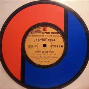 Jethro Tull - Living In The Past / Christmas Song FLAC album
